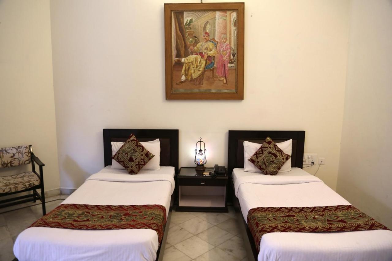 Hotel Karan Villas Kota  Kültér fotó